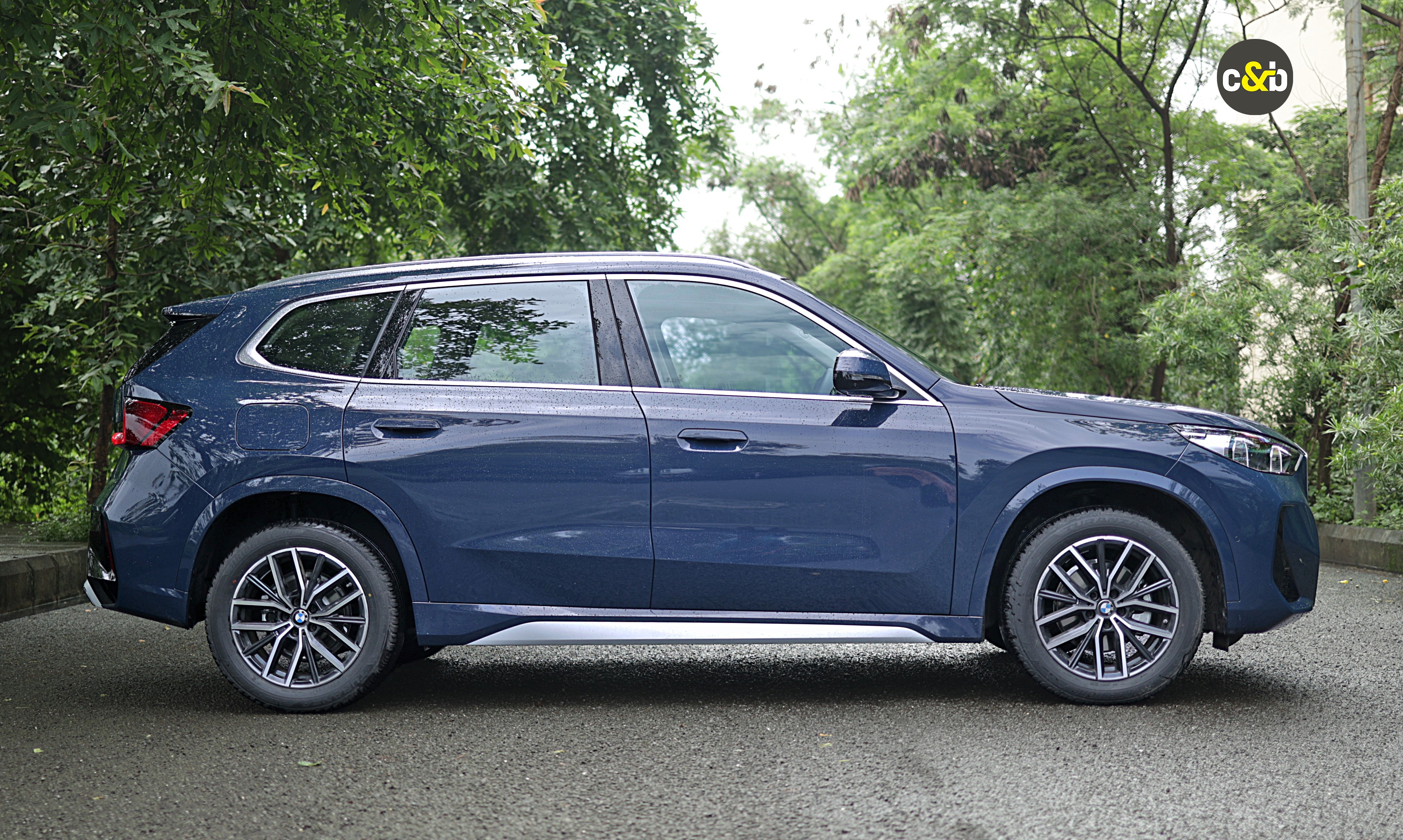 BMW X1 LWB 24