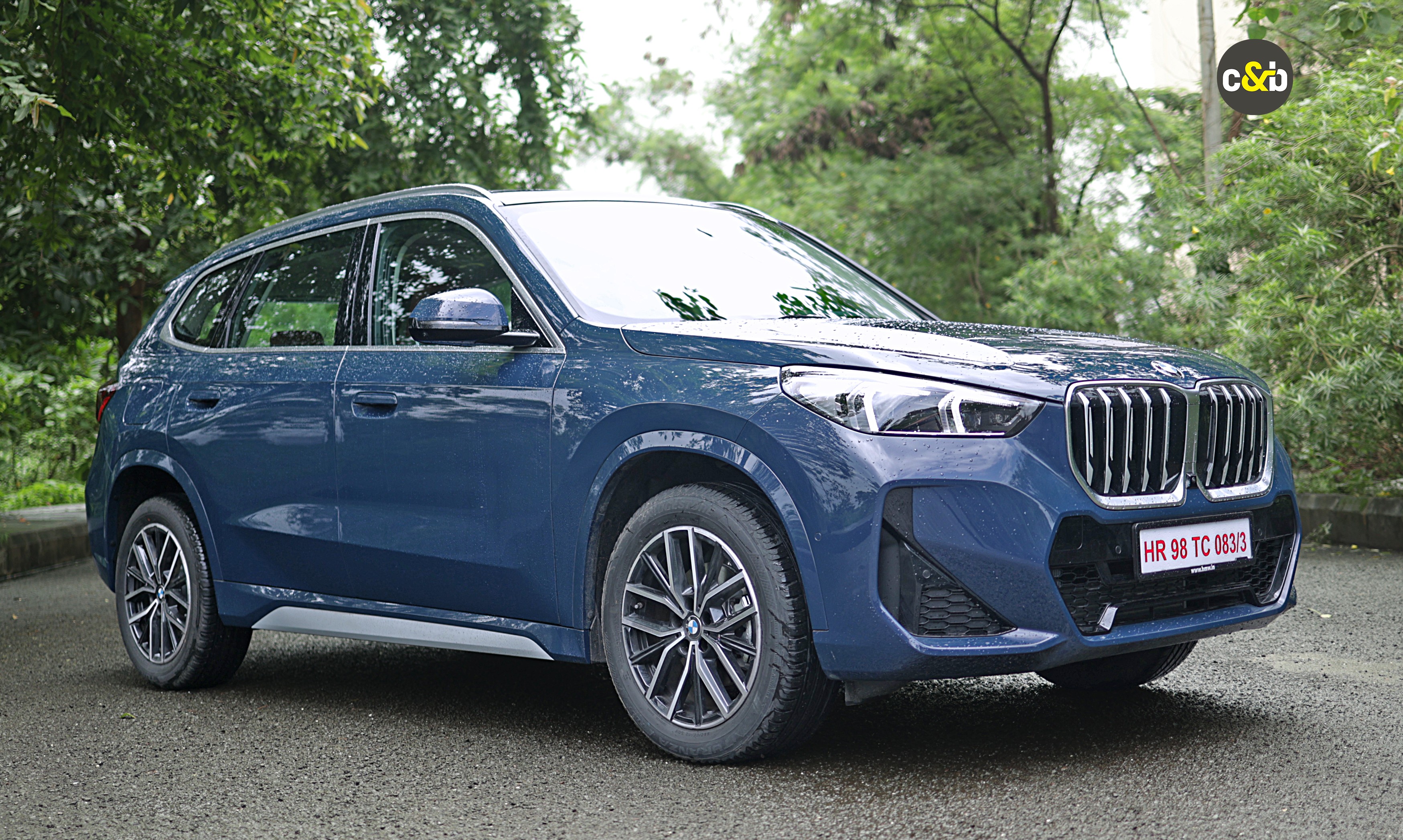 BMW X1 LWB 27
