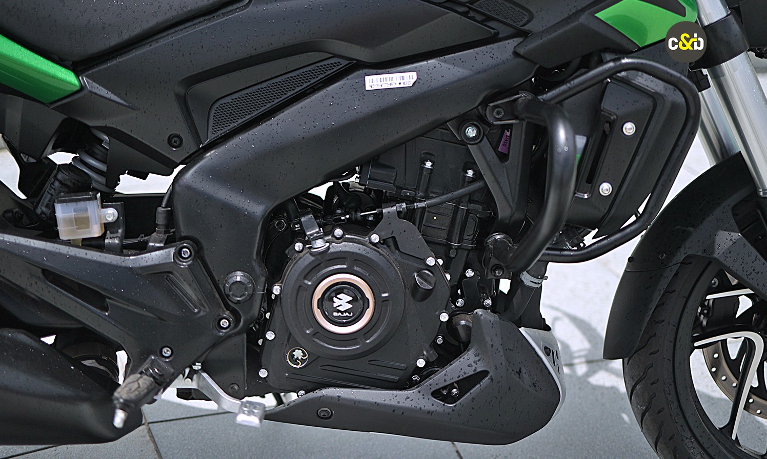 Bajaj Dominar 350 11 jpg