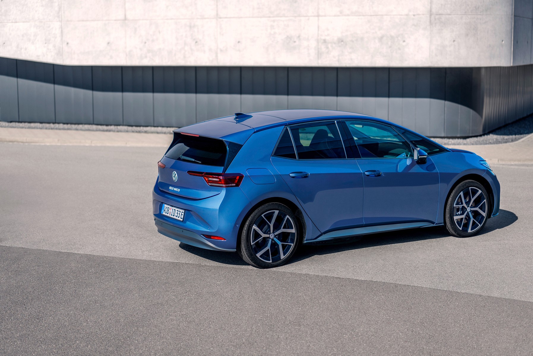 DB 2026 AU 00233 medium