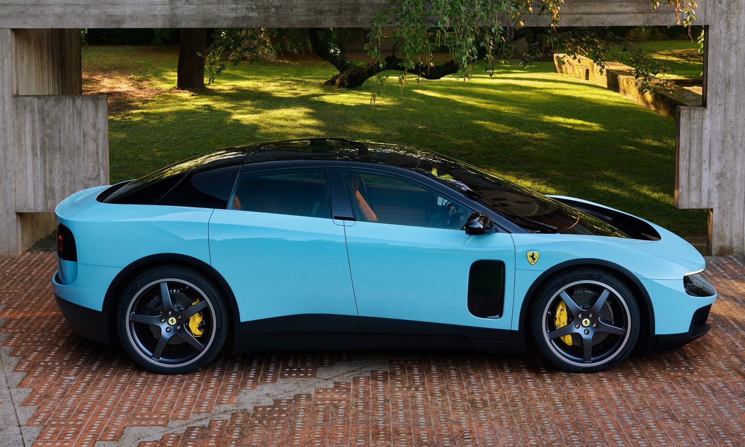 Ferrari Luce EV 2