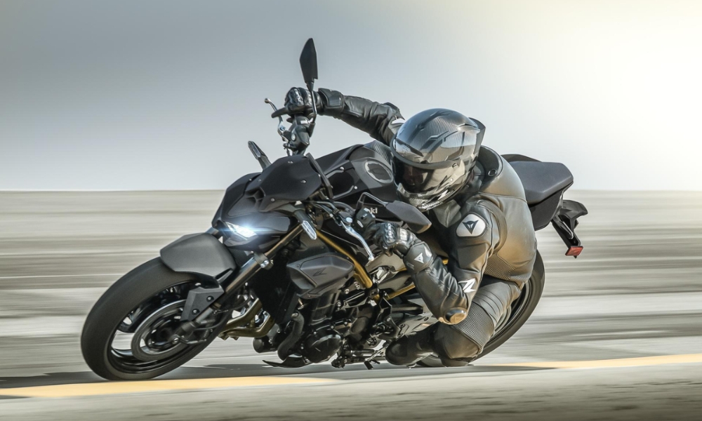 Kawasaki Z900 carandbike