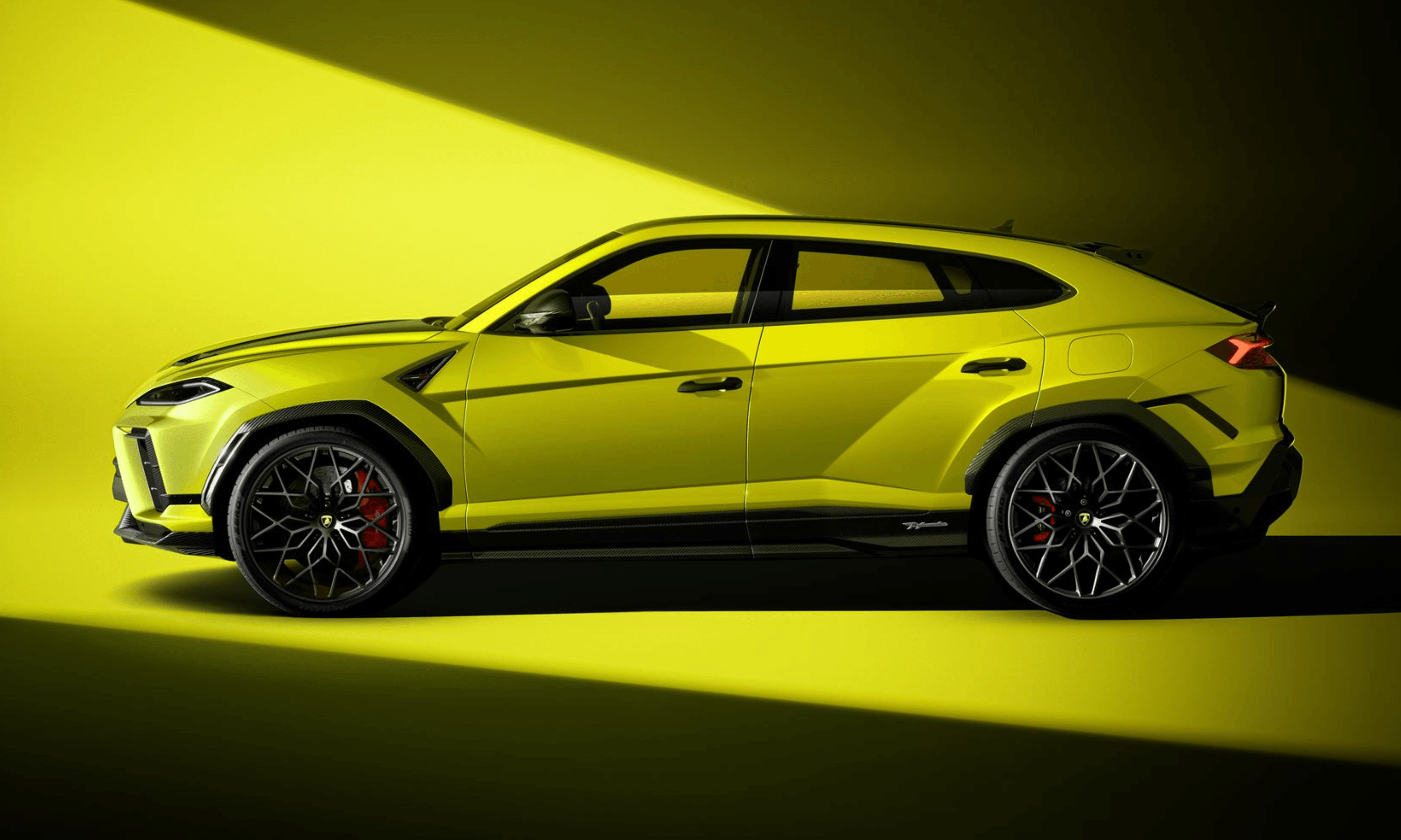 Lamborghini Urus SE Performante 2