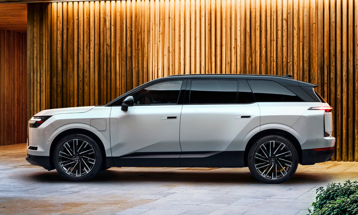 Lexus TZ SUV 5