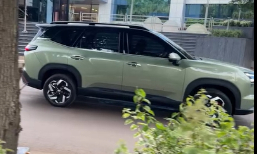 MG Hector Hawk spied undisguised 1