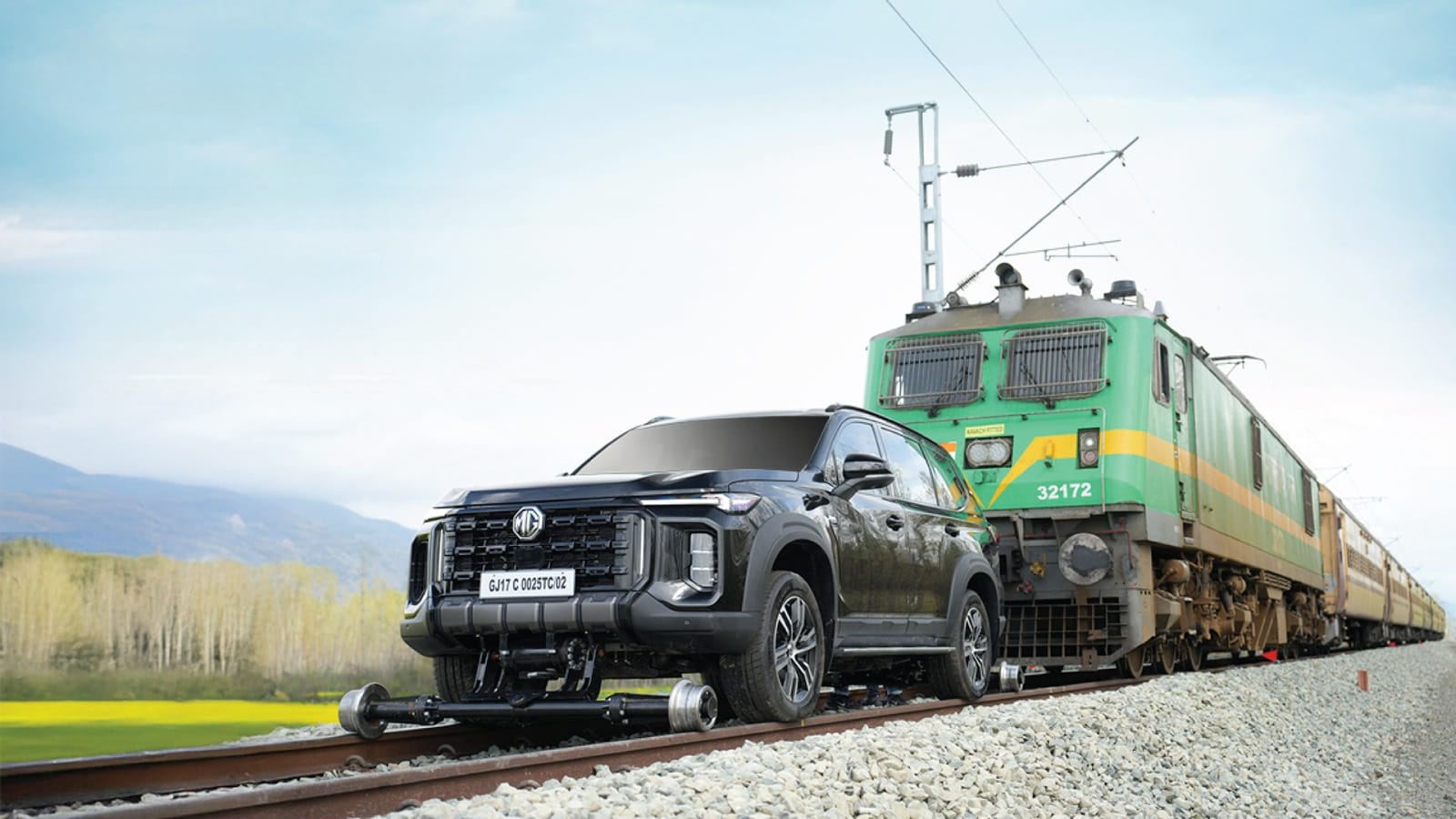 MG Majestor Enters Guinness World Records For Pulling 406 Tonne Train On Rails