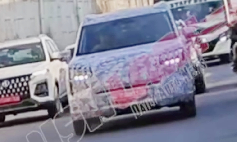 MG Starlight 650 Wuling SUV spied testing 1