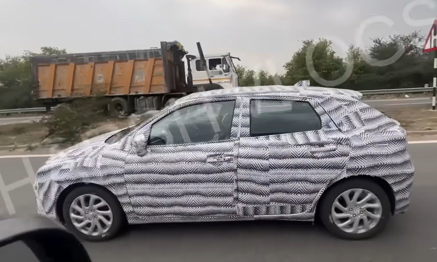 Maruti Baleno facelift spied 2
