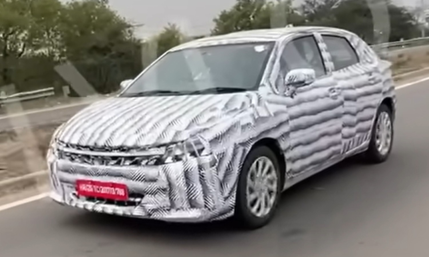 Maruti Baleno Facelift Spied Testing; Previews Design Updates