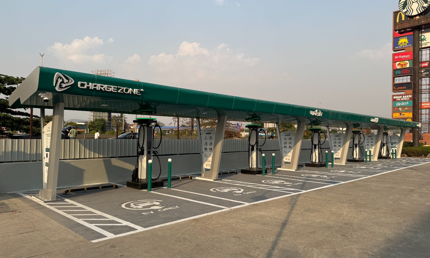 Mega Charger Hub Mumbai Pune expressway
