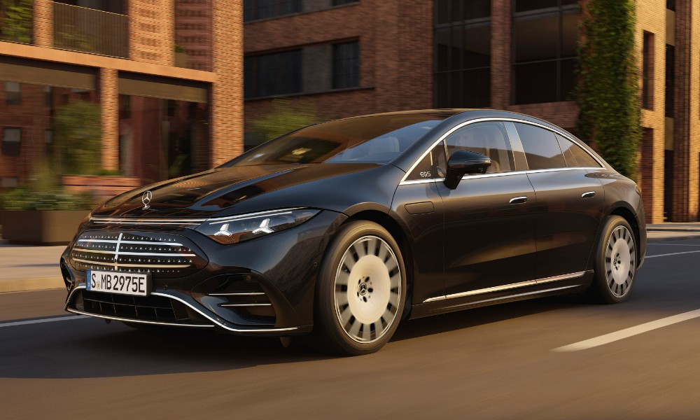 New Mercedes Benz EQS 580 Sedan