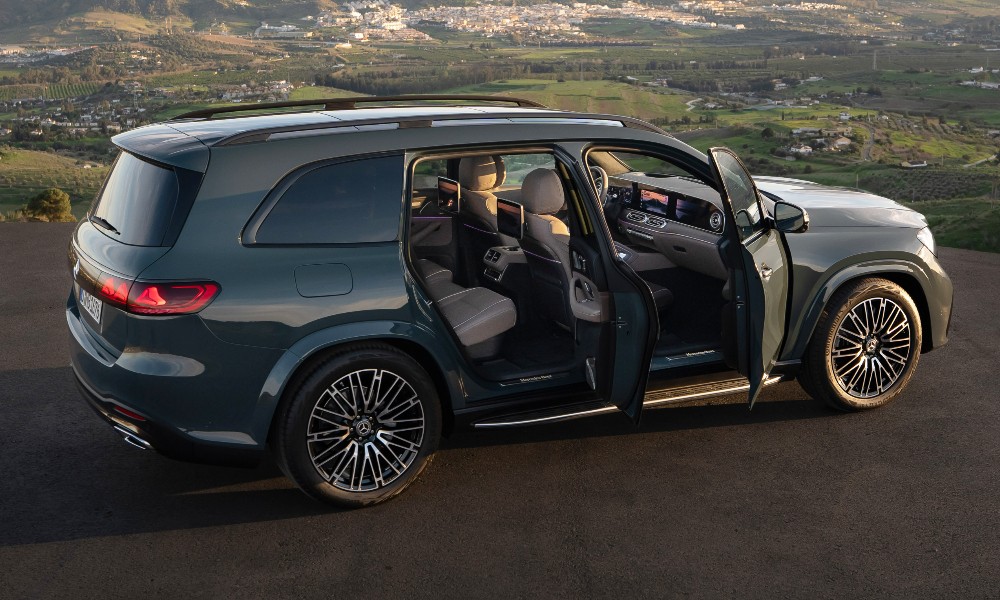 New Mercedes Benz GLS SUV 3