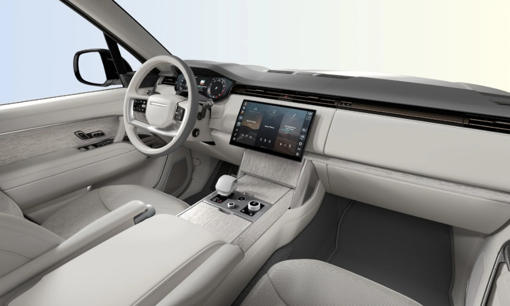 Range Rover SV Ultra dash