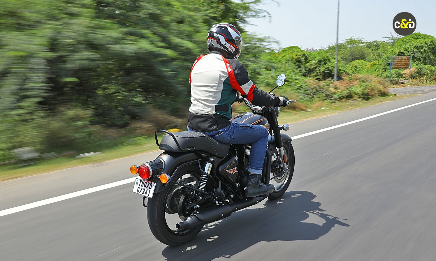 Royal Enfield Bullet 350 12