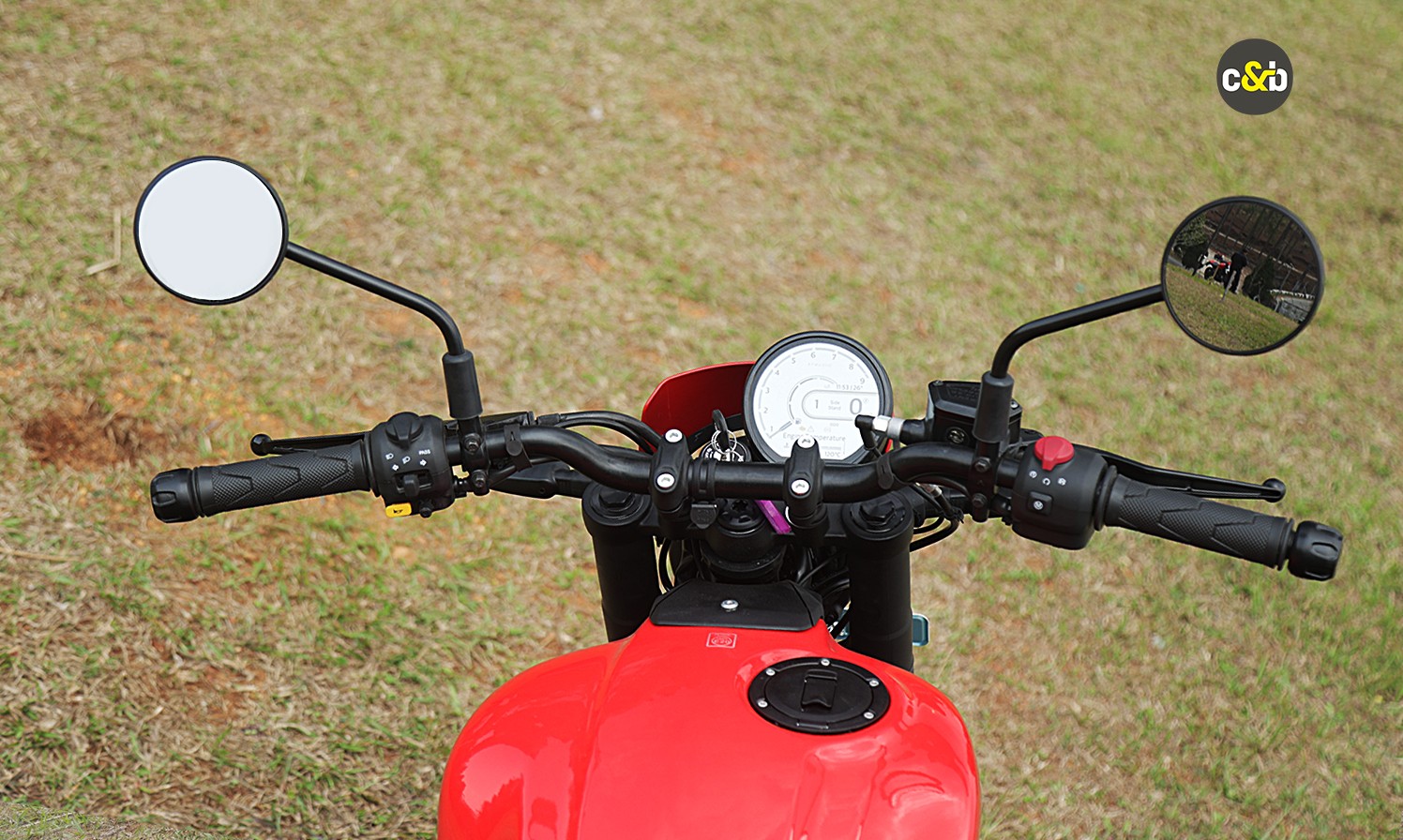 Royal Enfield Guerilla 2026 14