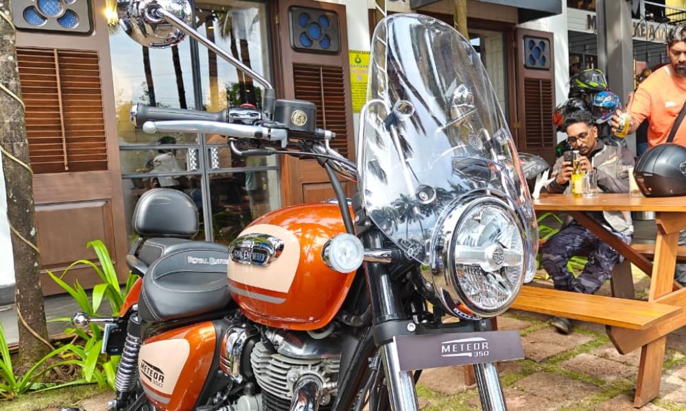 Royal Enfield Meteor 350 Sundowner 3