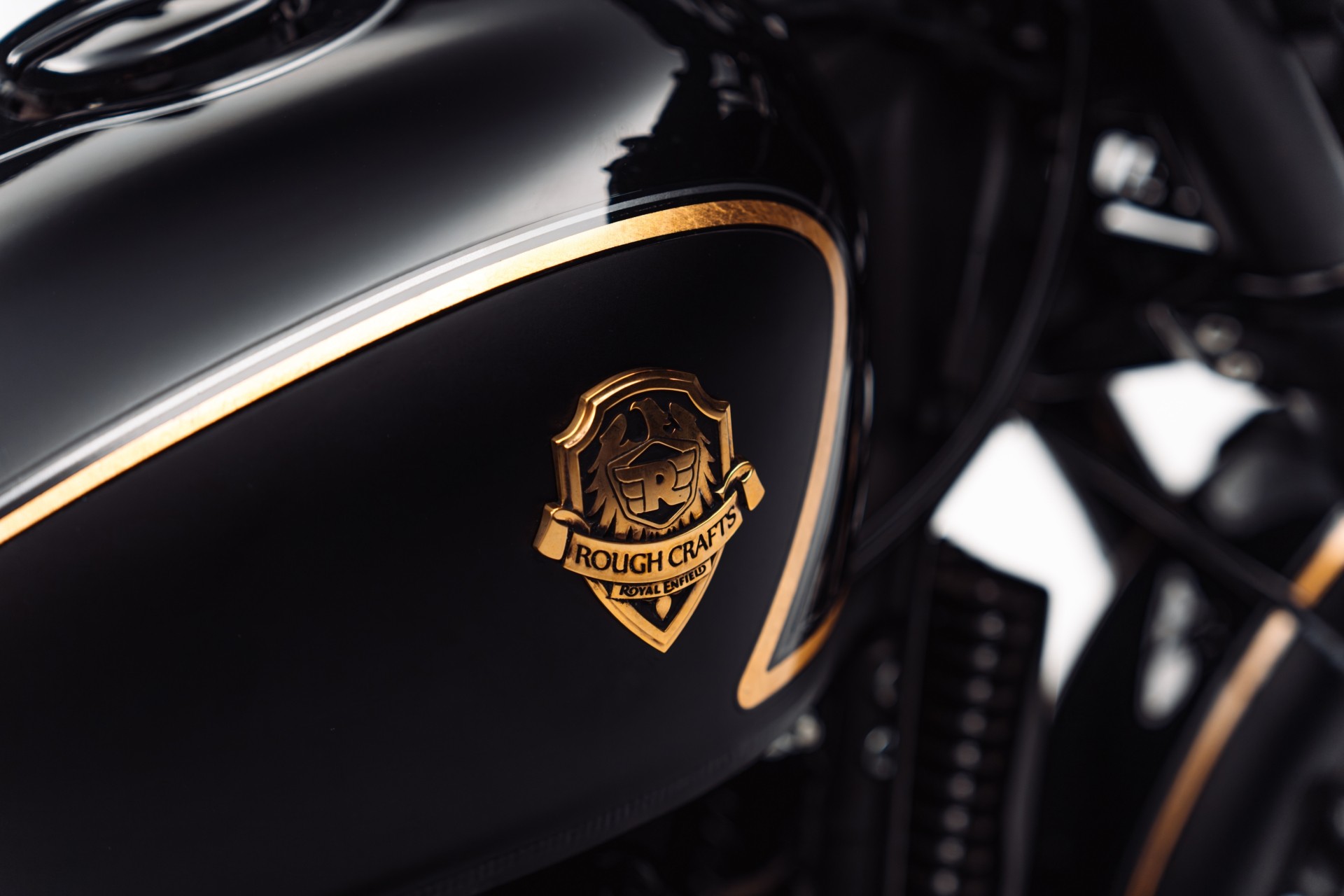 Royal Enfield Shotgun 650x Rough Crafts Limited Edition m4