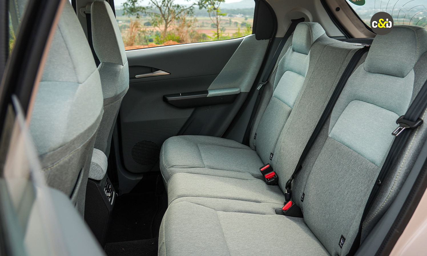 Tata Tiago CNG web 11