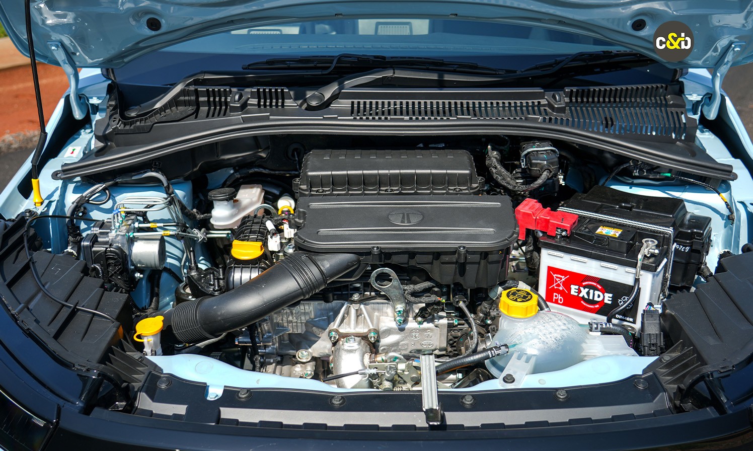 Tata Tiago CNG web 26