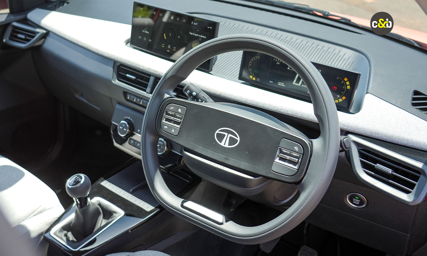 Tata Tiago Petrol web 17