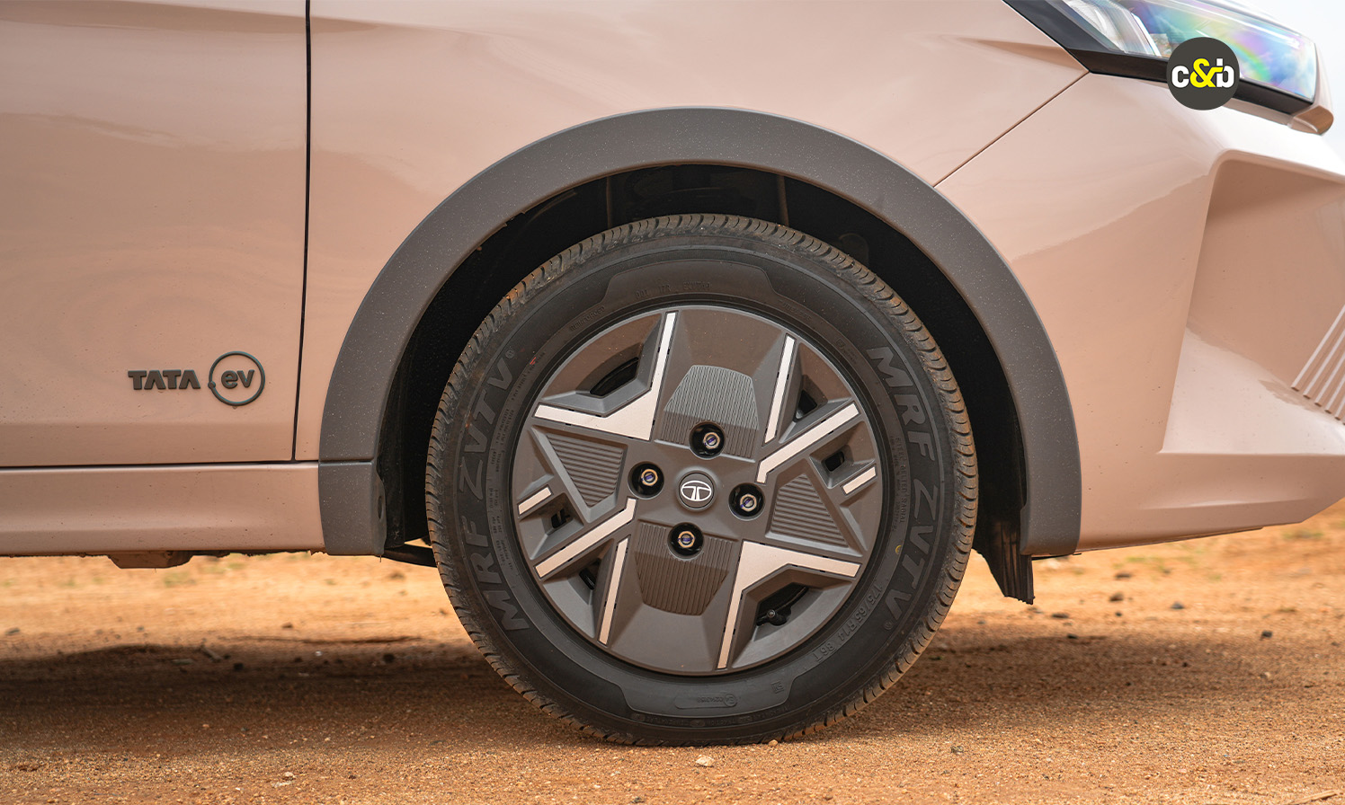 Tata Tiago ev web 41