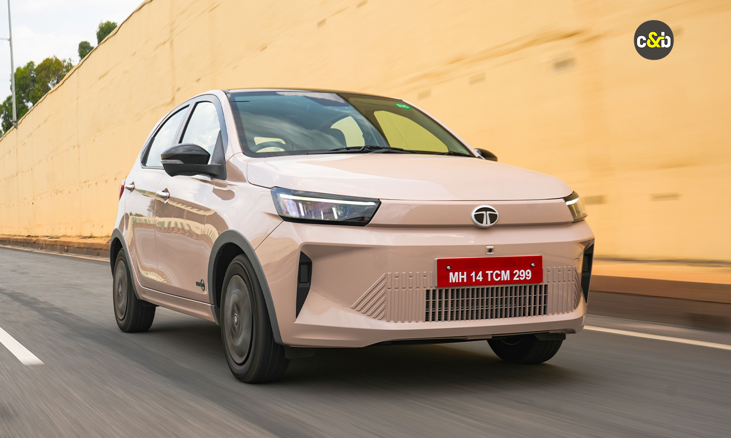 Tata Tiago ev web 55