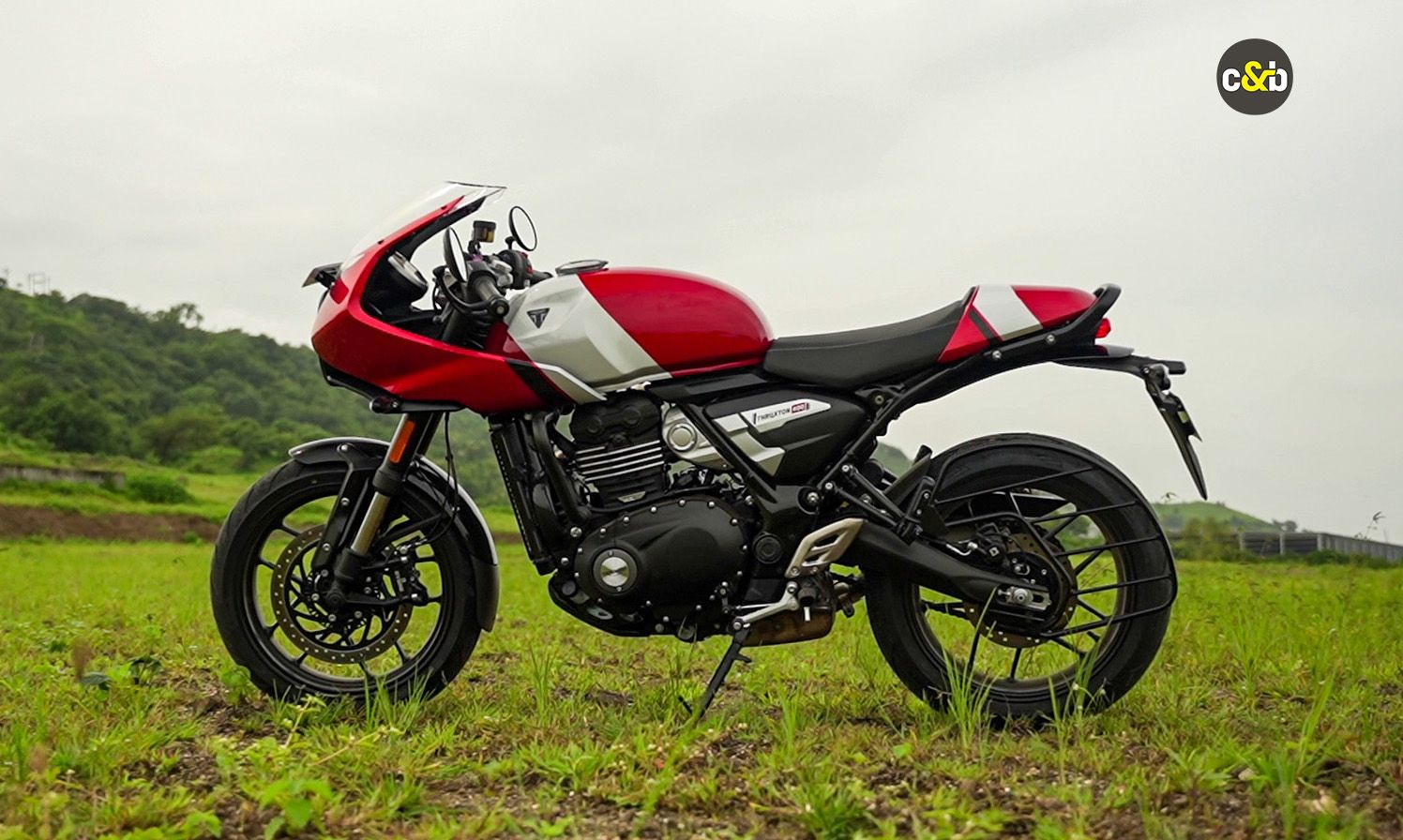Triumph Thruxton 400 web 5