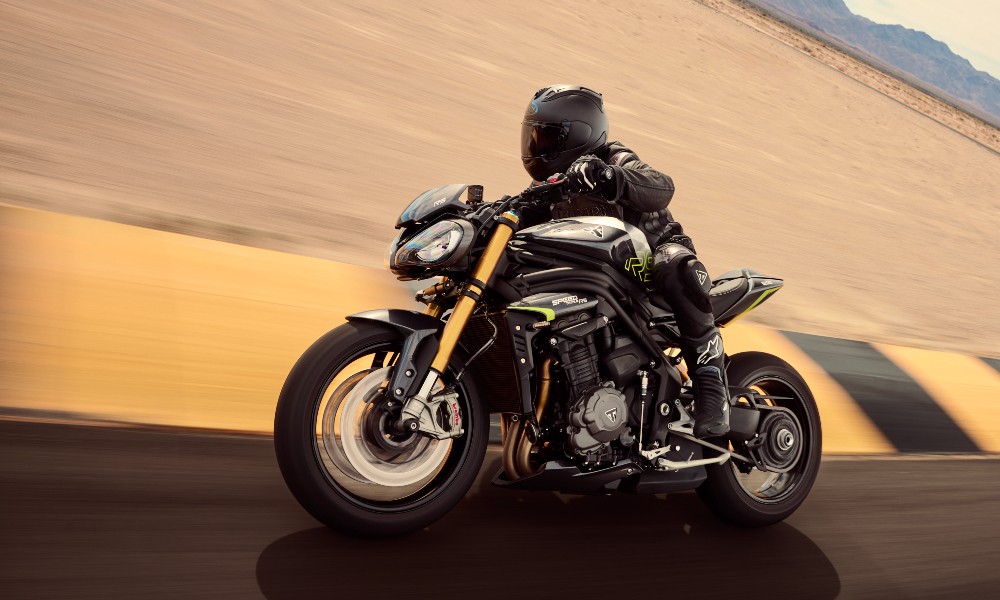 Triumph Triumph Speed Triple 1200 RS carandbike
