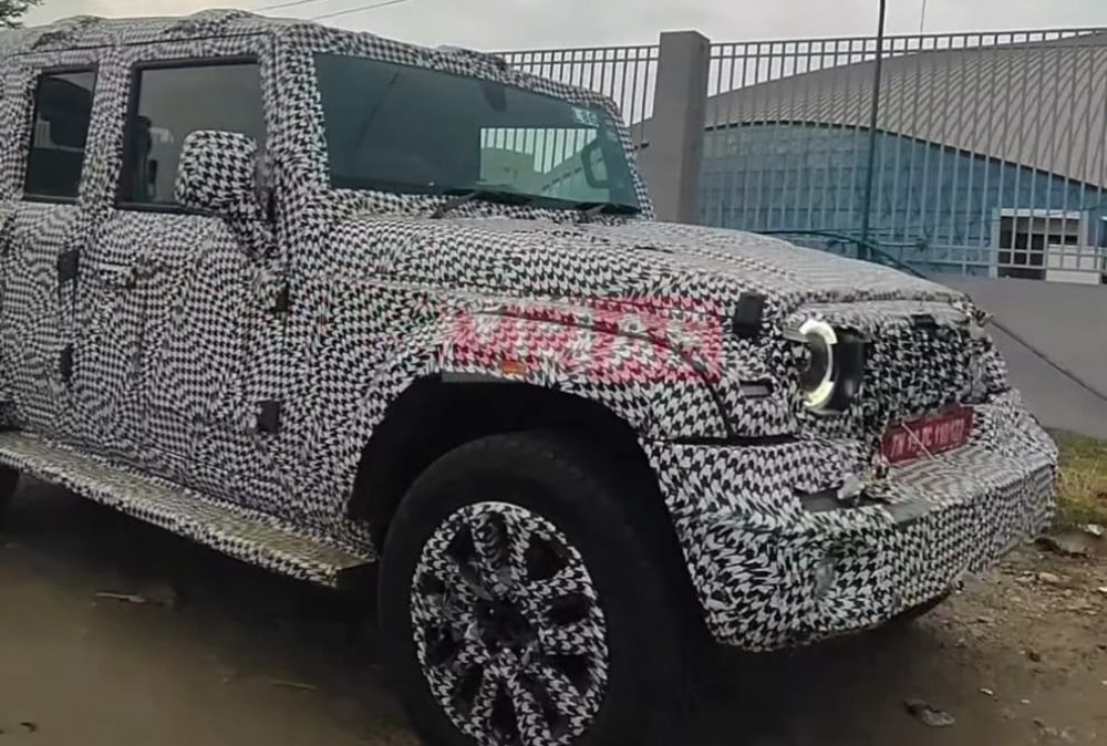 Mahindra Thar 5-Door With Production-Ready Wheels Caught Testing