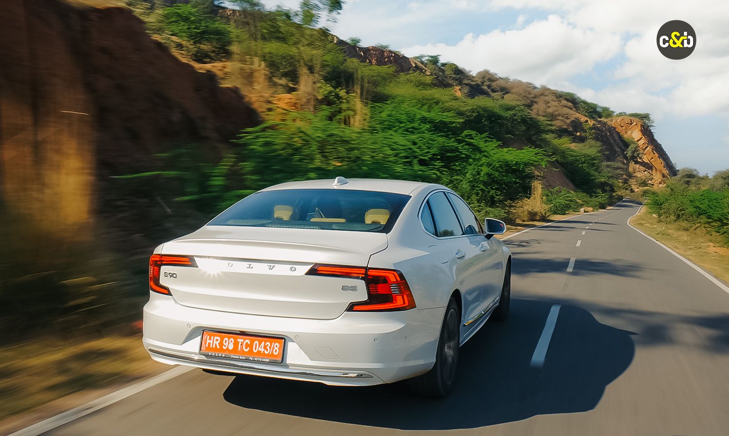 Volvo S90 Tracking 7