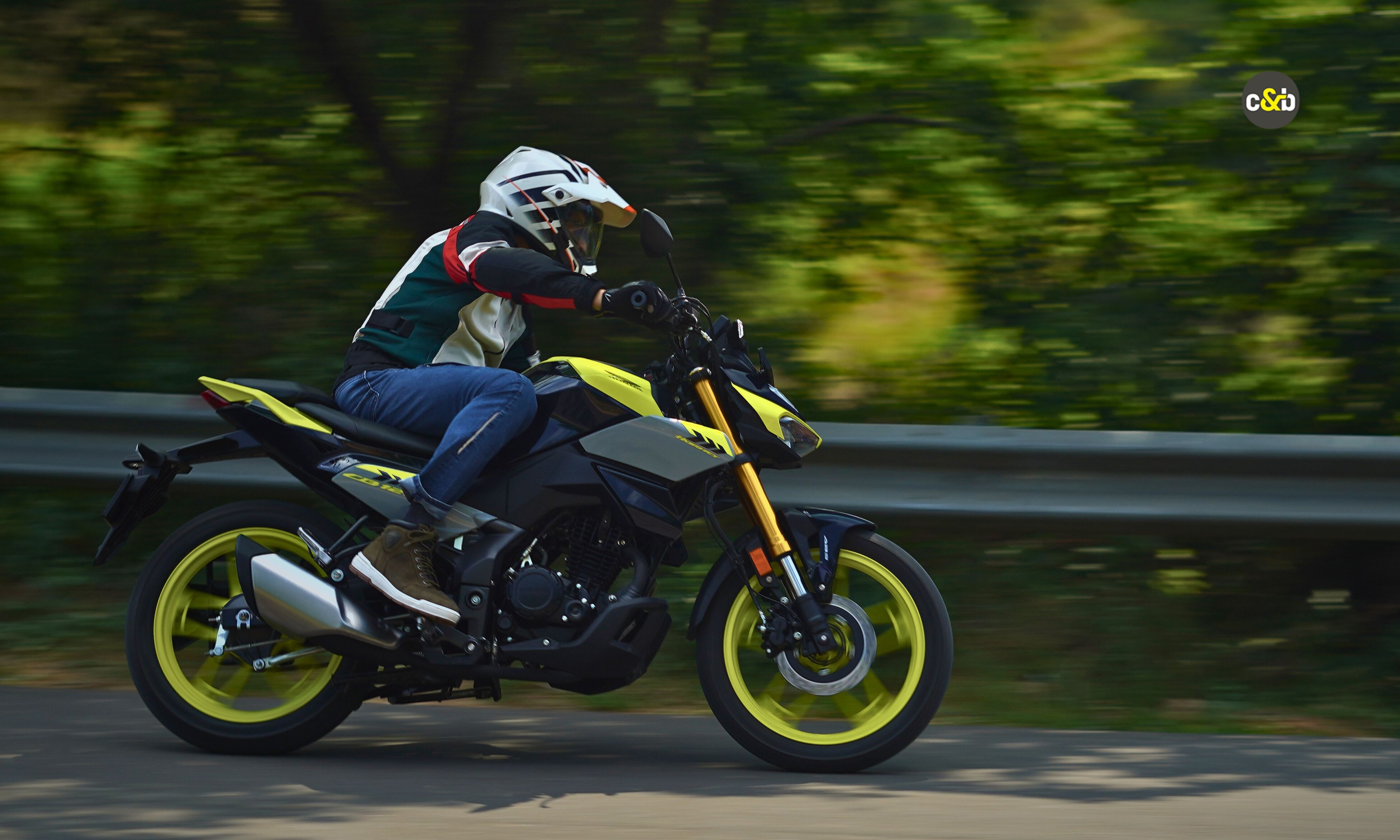 2025 Honda CB 125 Hornet m32