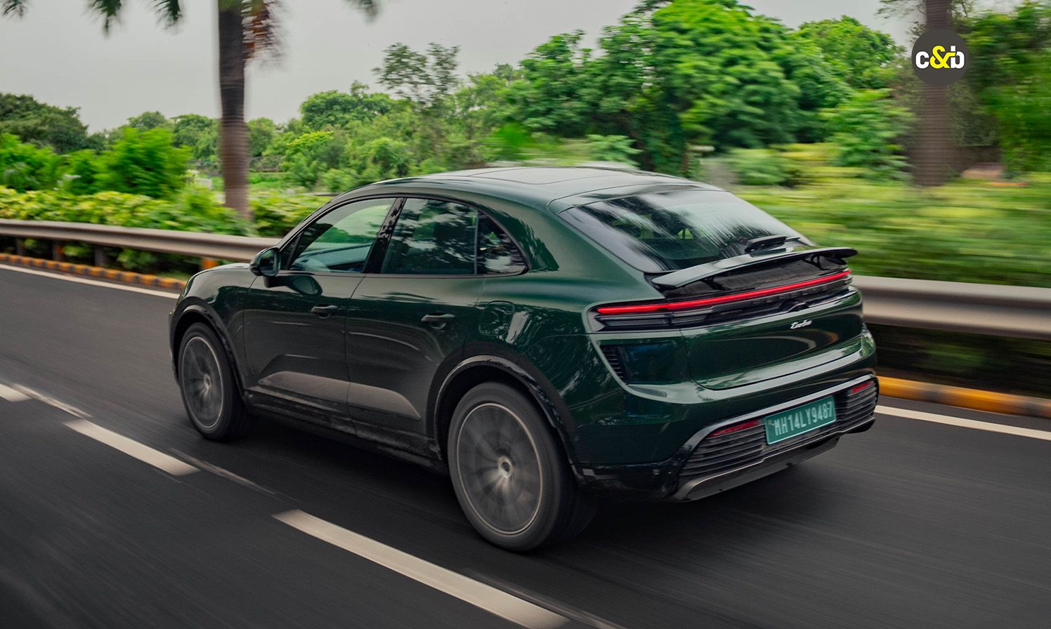 Porsche Macan Turbo EV Web 10