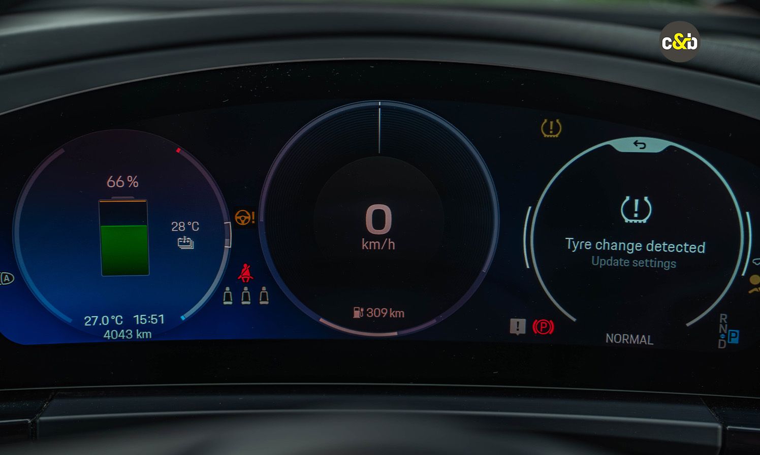 Porsche Macan Turbo EV Web 16