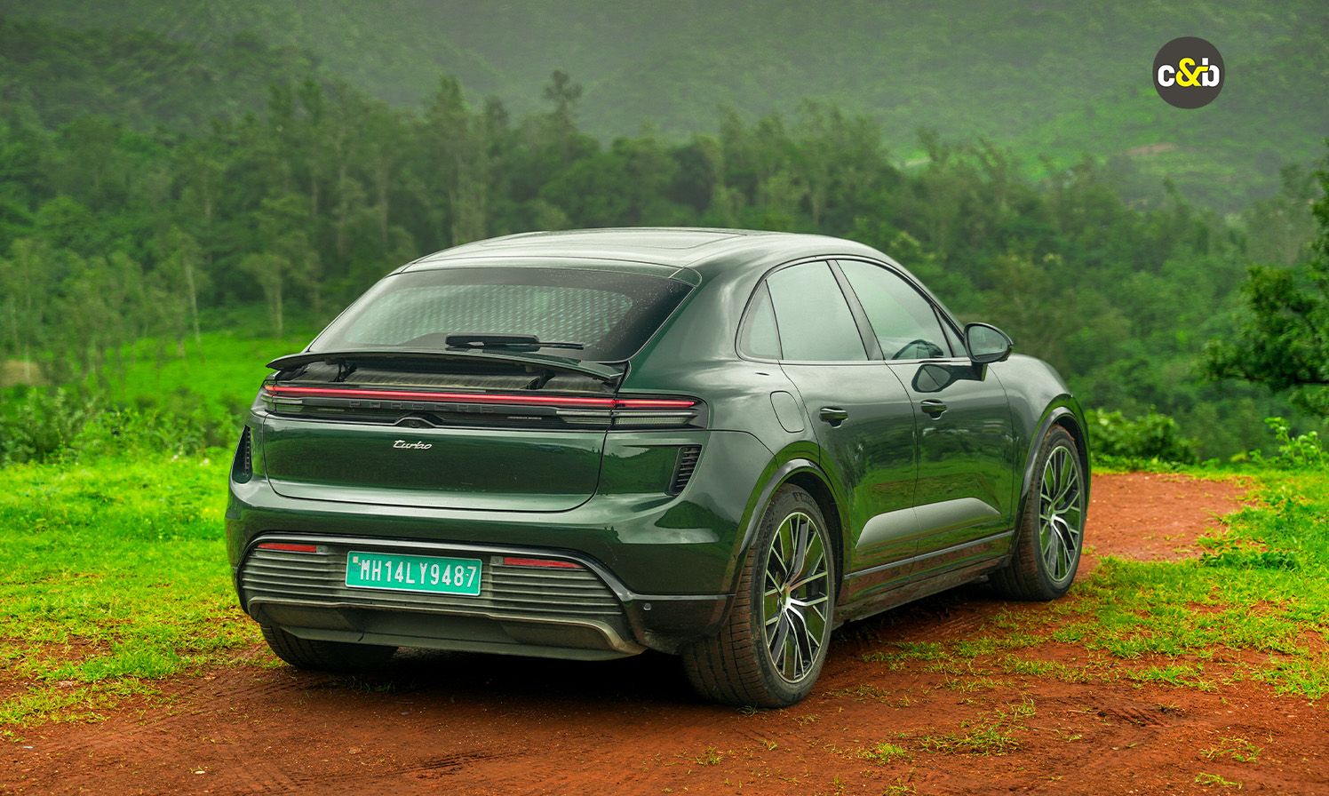 Porsche Macan Turbo EV Web 20