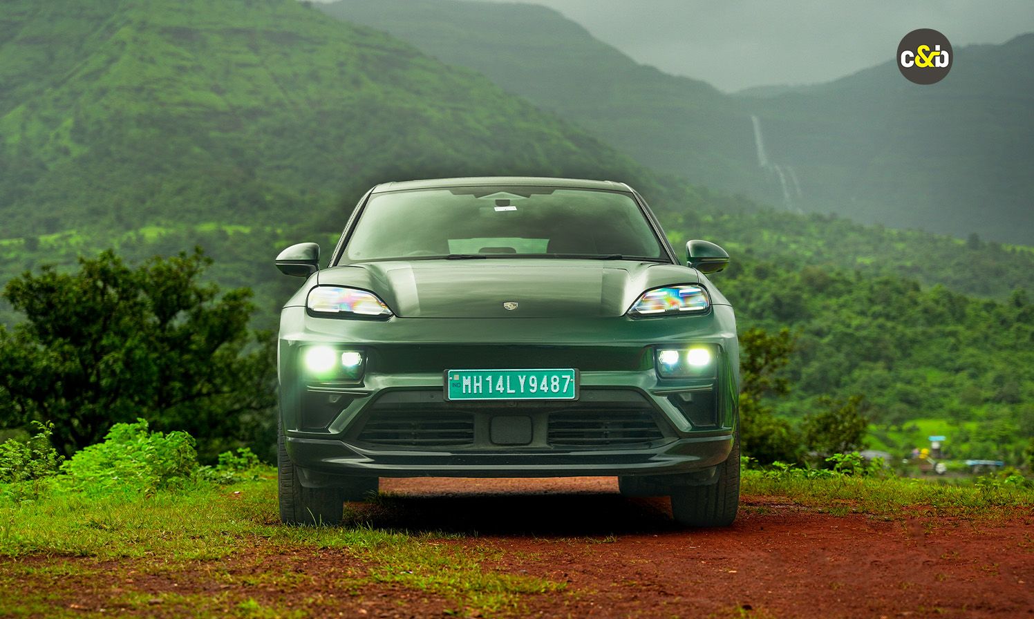 Porsche Macan Turbo EV Web 23