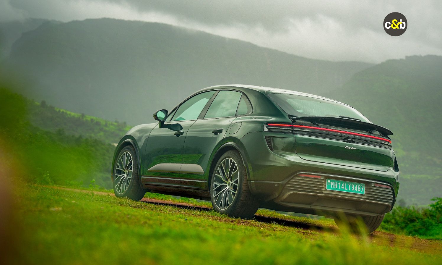 Porsche Macan Turbo EV Web 2