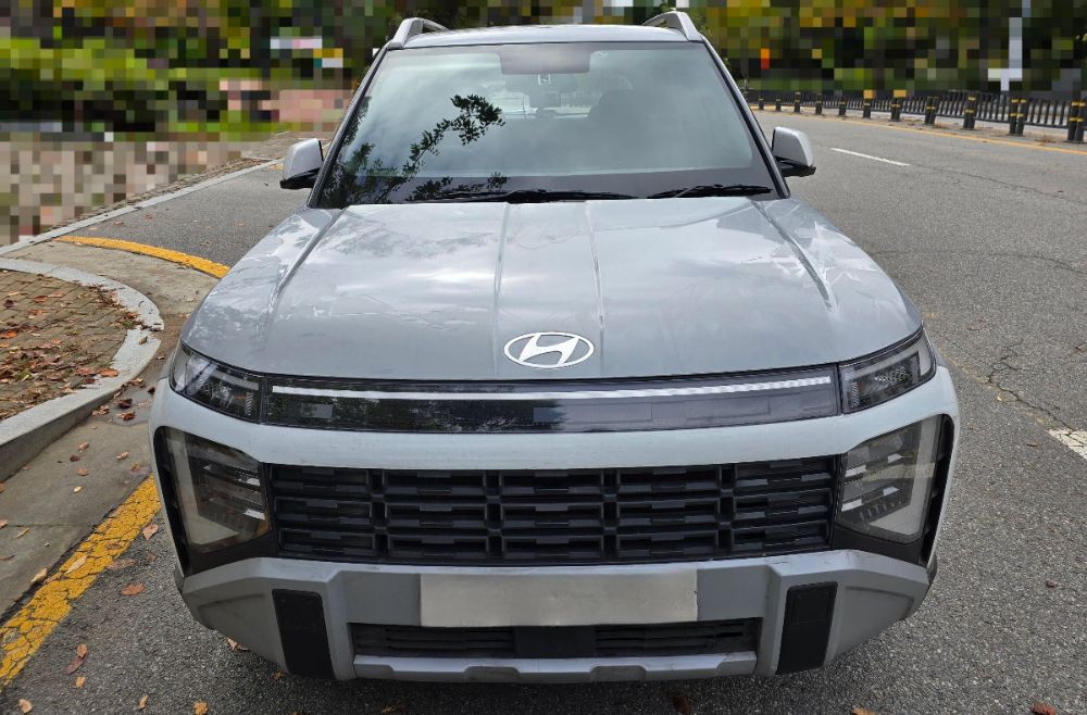 New Hyundai Venue Spotted Undisguised Exterior Interior Details 2