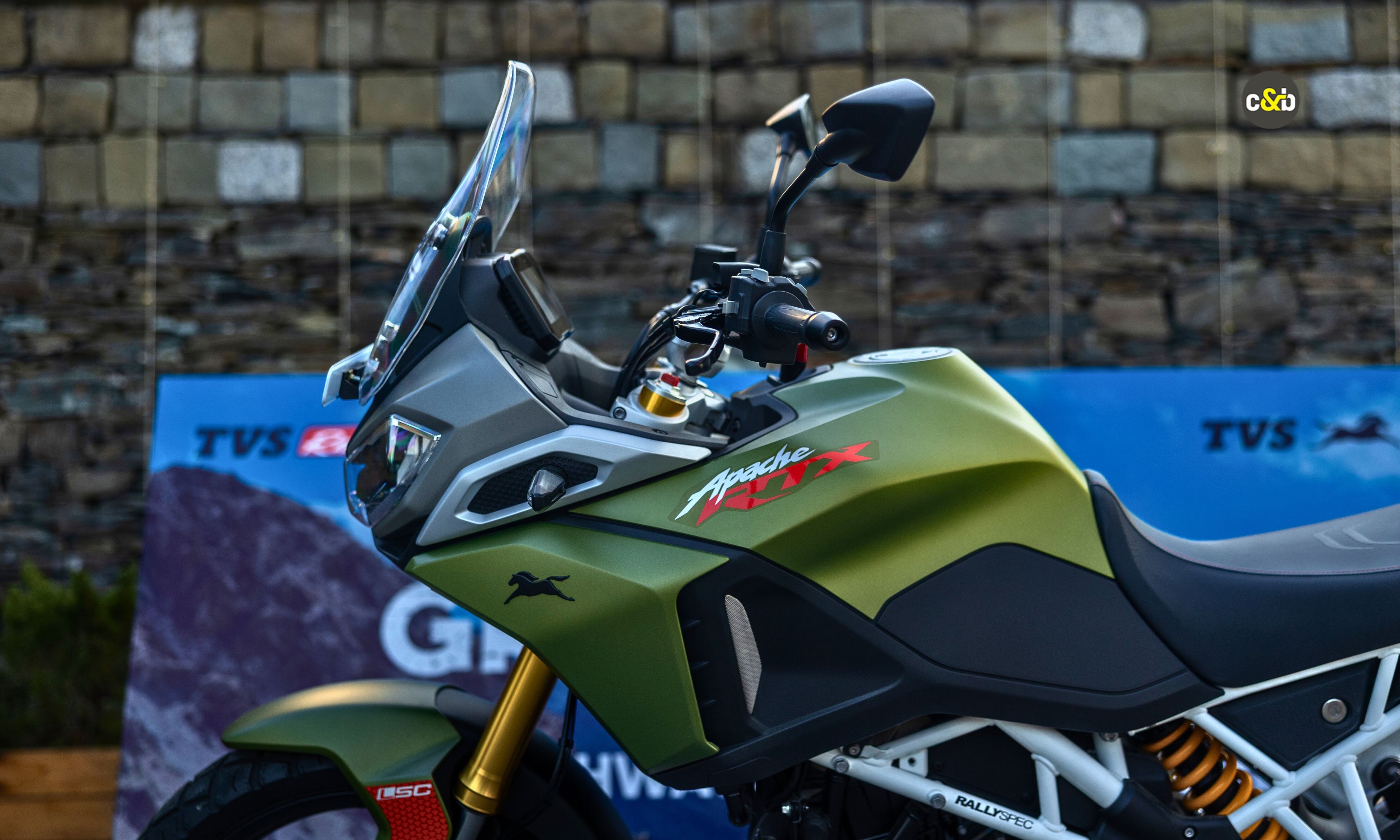2025 TVS Apache RTX m2