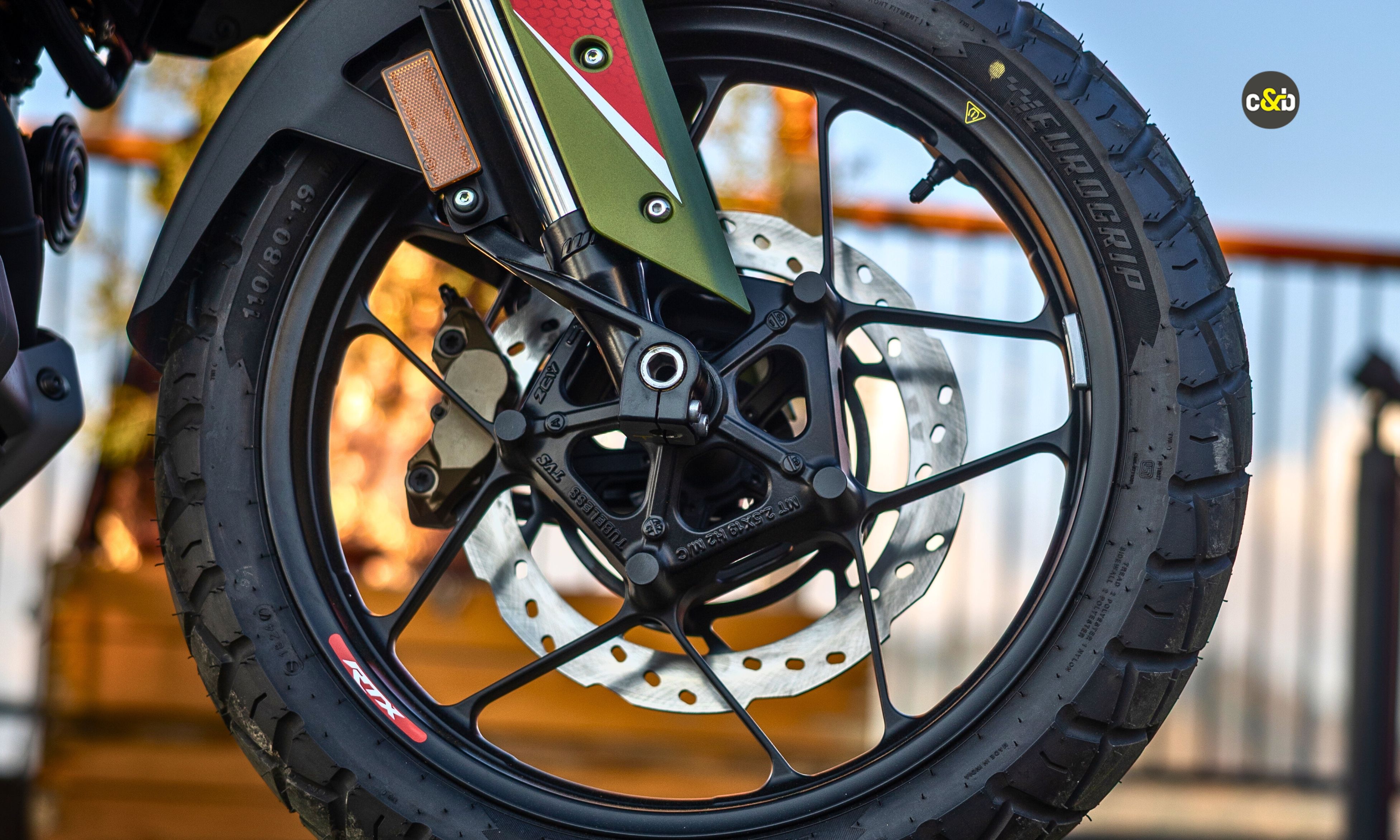 2025 TVS Apache RTX m6