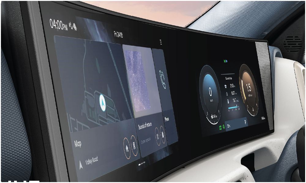 new hyundai venue curved displays carandbike 1