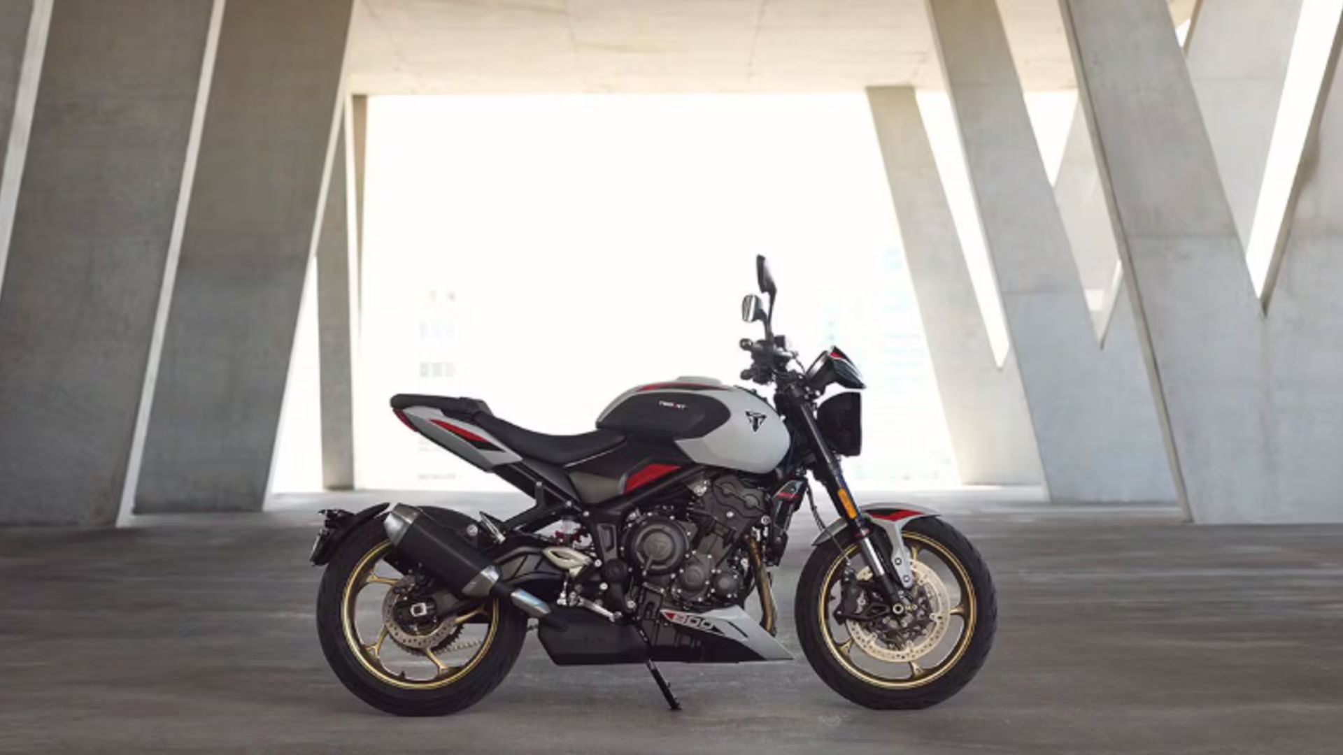 2026 Triumph Trident 800 m5