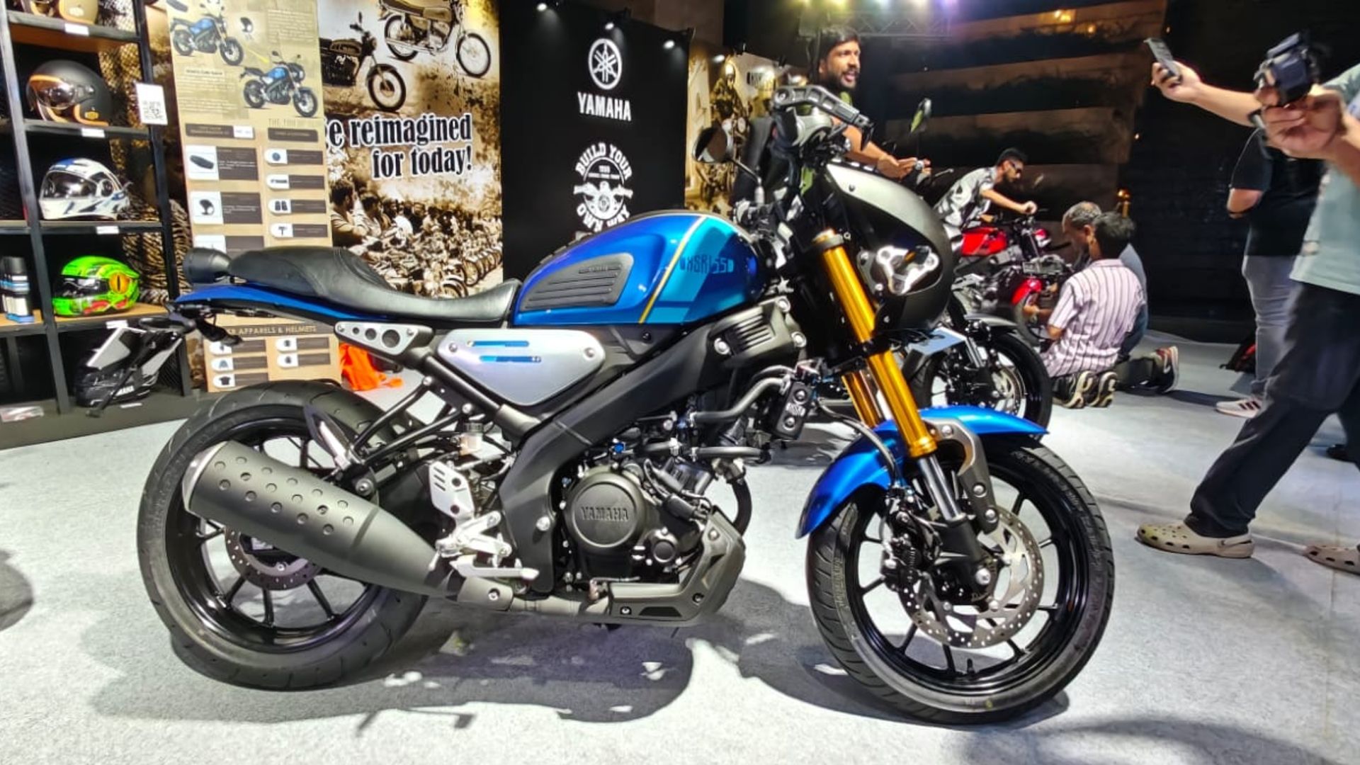 2025 Yamaha XSR 155 Blue m1
