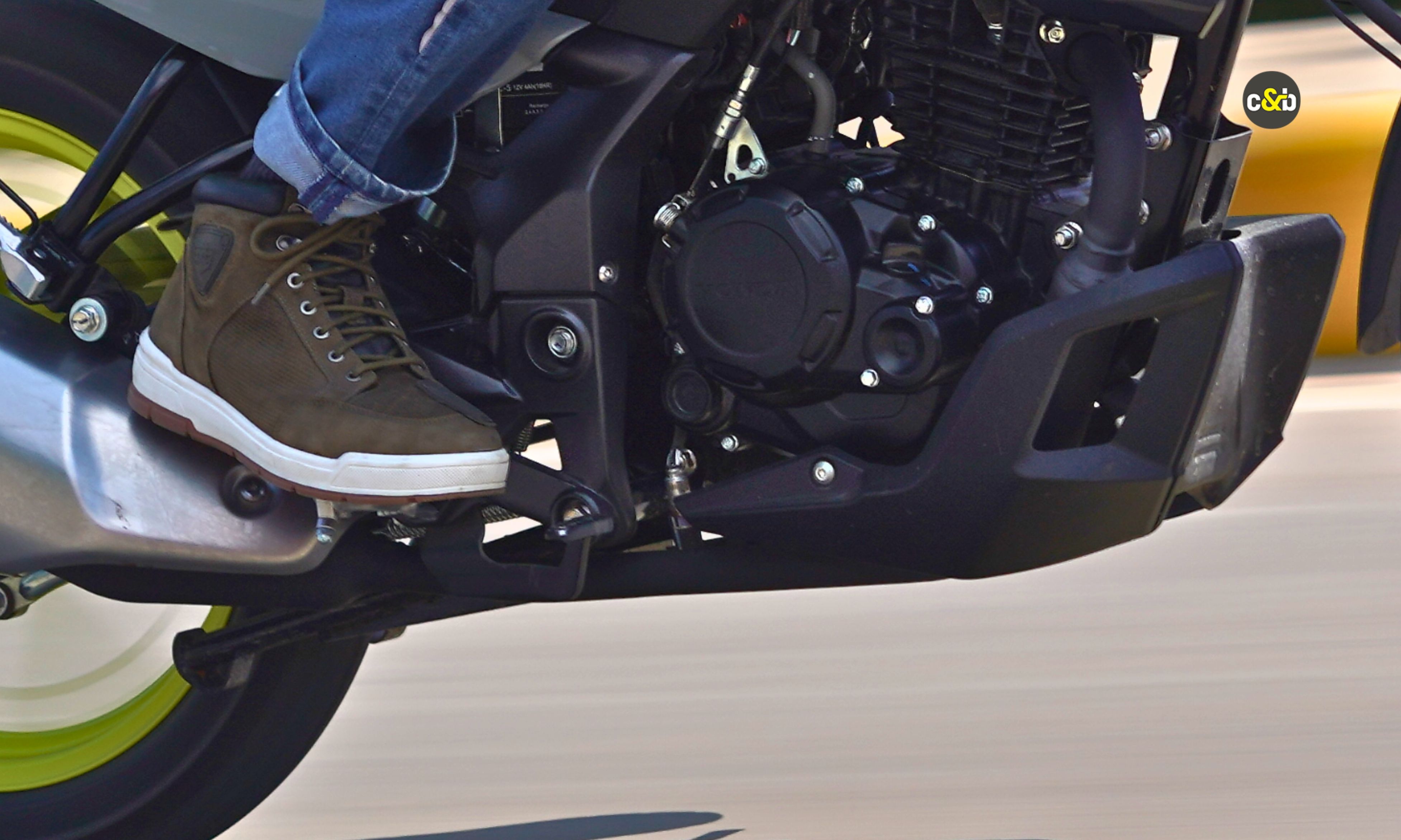 Royal Enfield Nomad WP Mid Ankle Boots m10