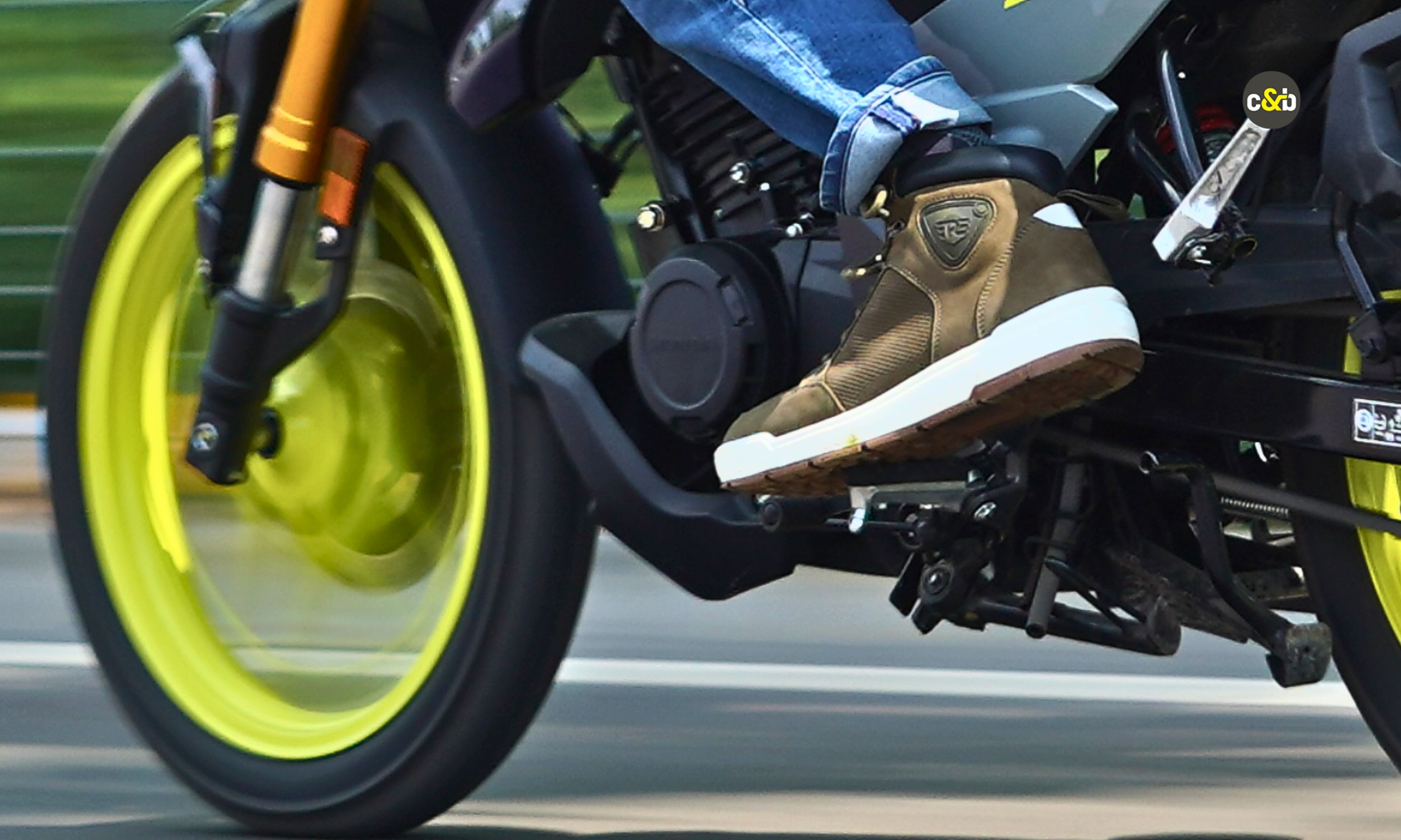 Royal Enfield Nomad WP Mid Ankle Boots m9