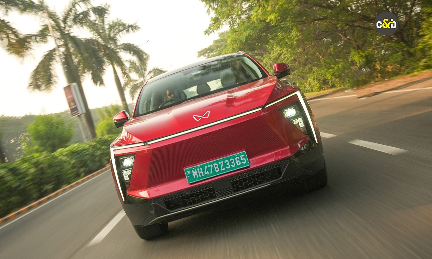 Mahindra XEV 9 E web 1