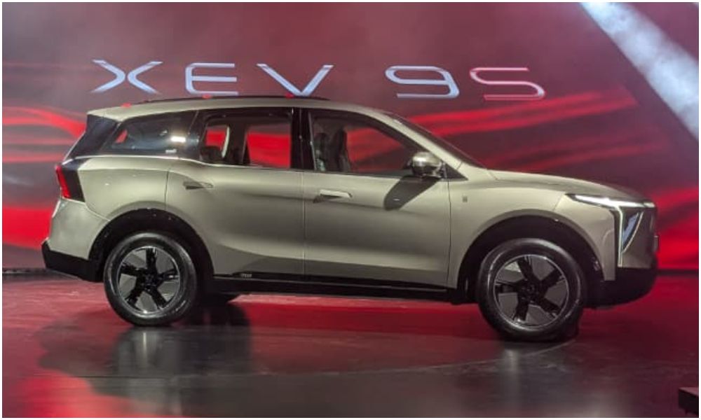 mahindra xev 9s electric suv revealed with 7 seats 79 kwh battery carandbike 2