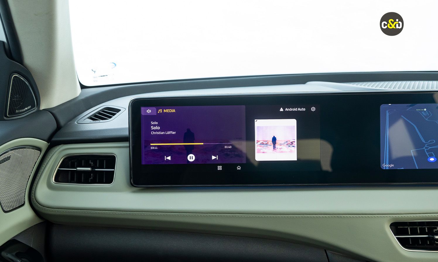 Mahindra XEV 9 S web 13