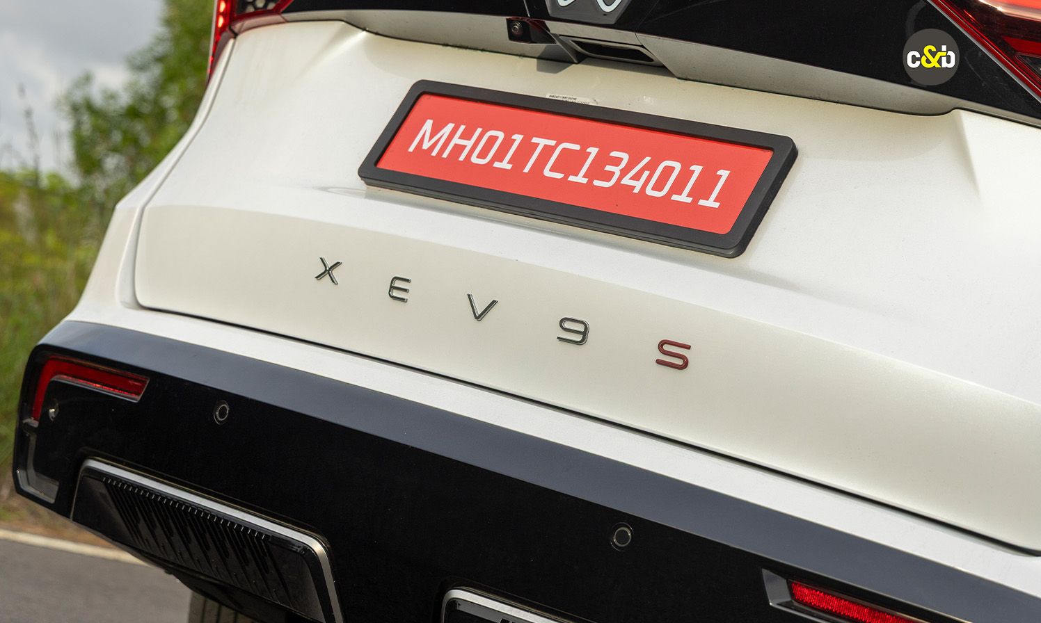 Mahindra XEV 9 S web 42