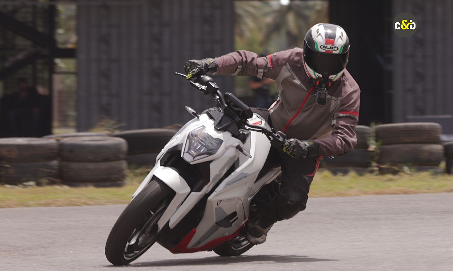 Ultraviolette F77 Software update 3