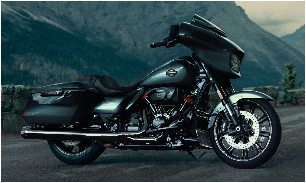harley davidson cvo road glide street glide launched in india cost more than a toyota fortuner carandbike 3
